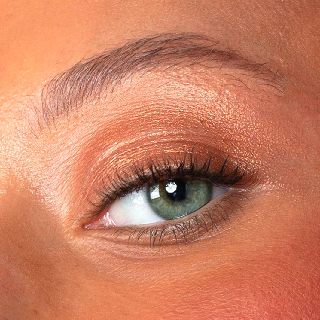 Cream Illuminating Eye Shadow + Highlighter