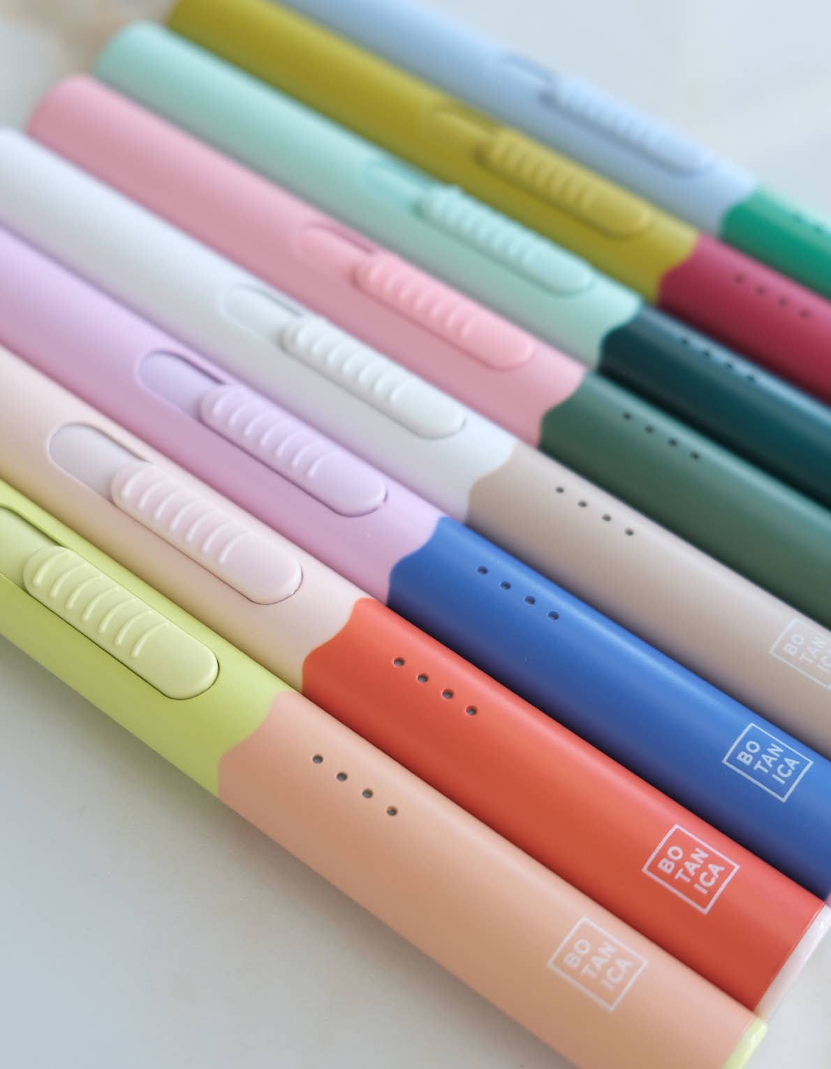 Flameless Rechargeable Lighter | Duo-Tone Coloways