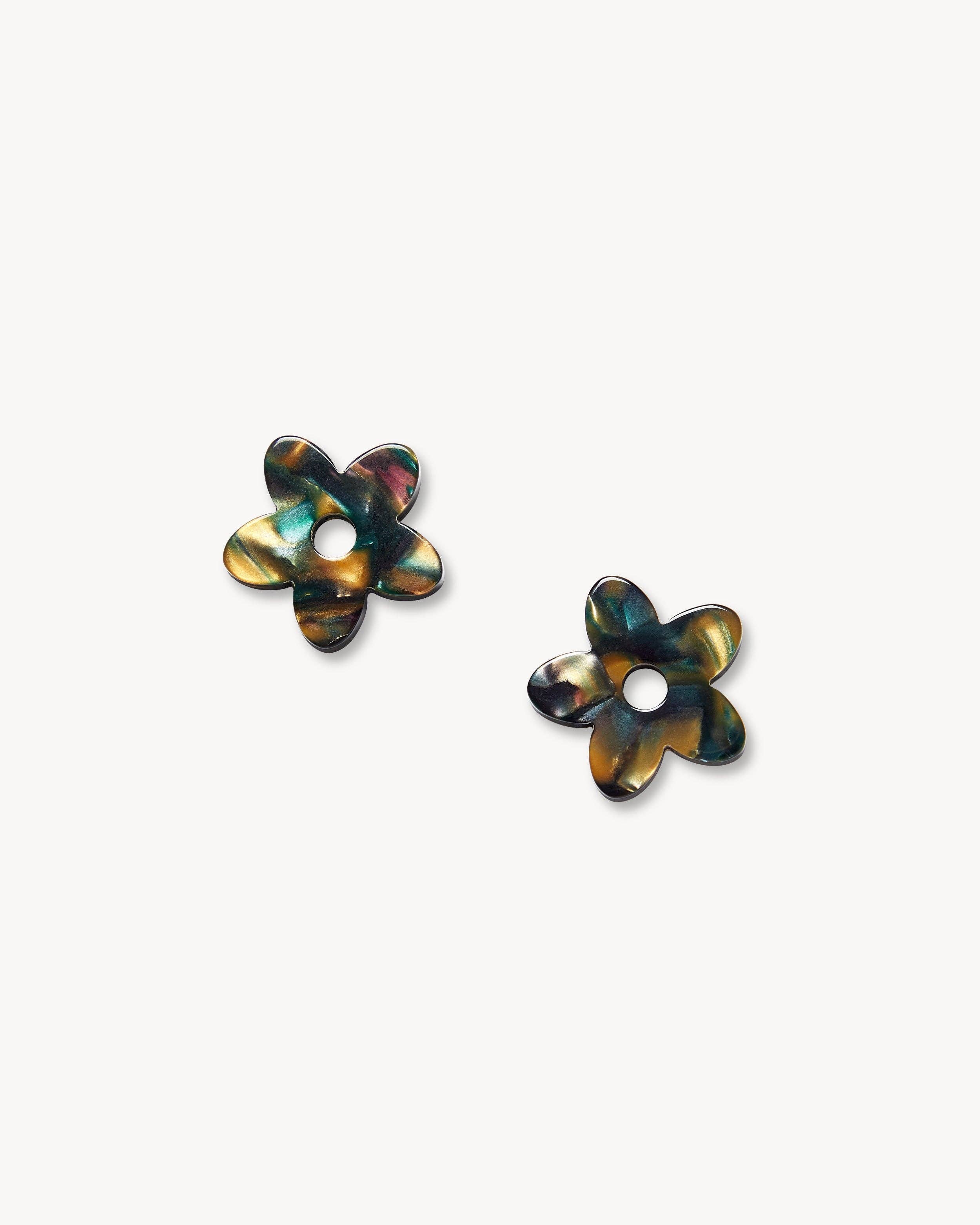Petite Flower Charms in Green Tortoise