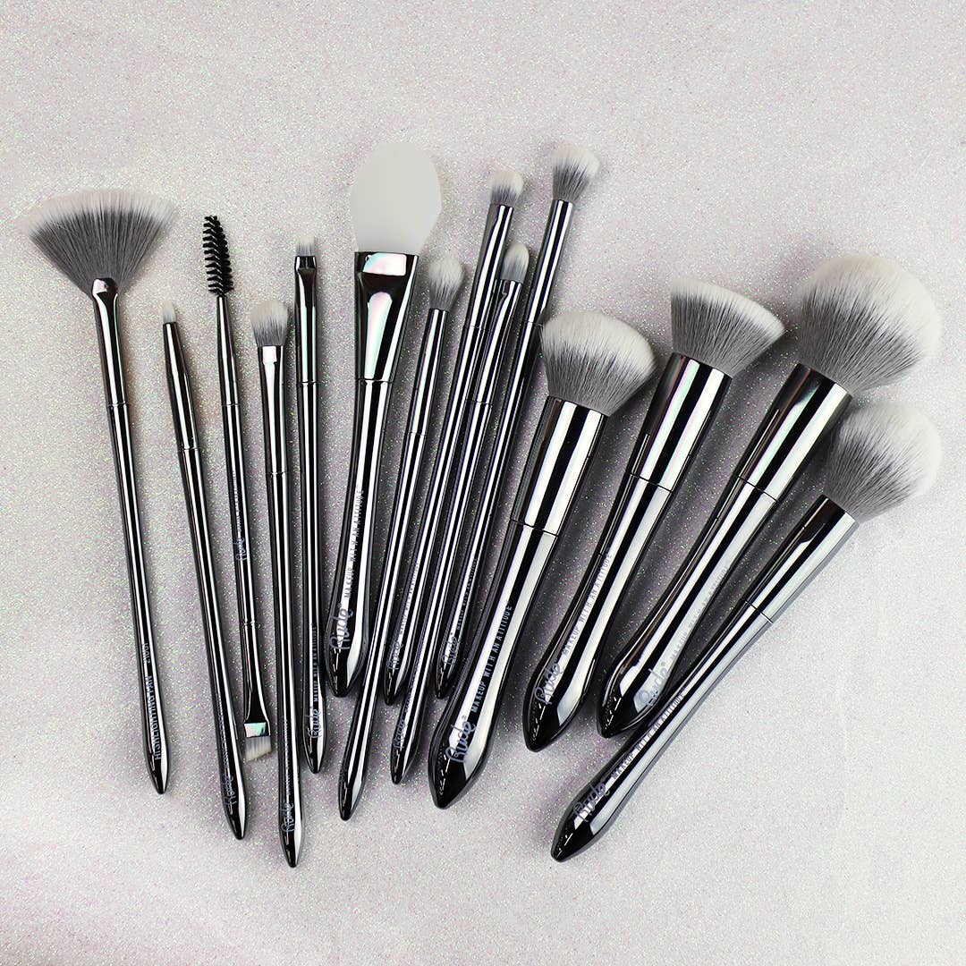Silver Bullet Flat Foundation Brush