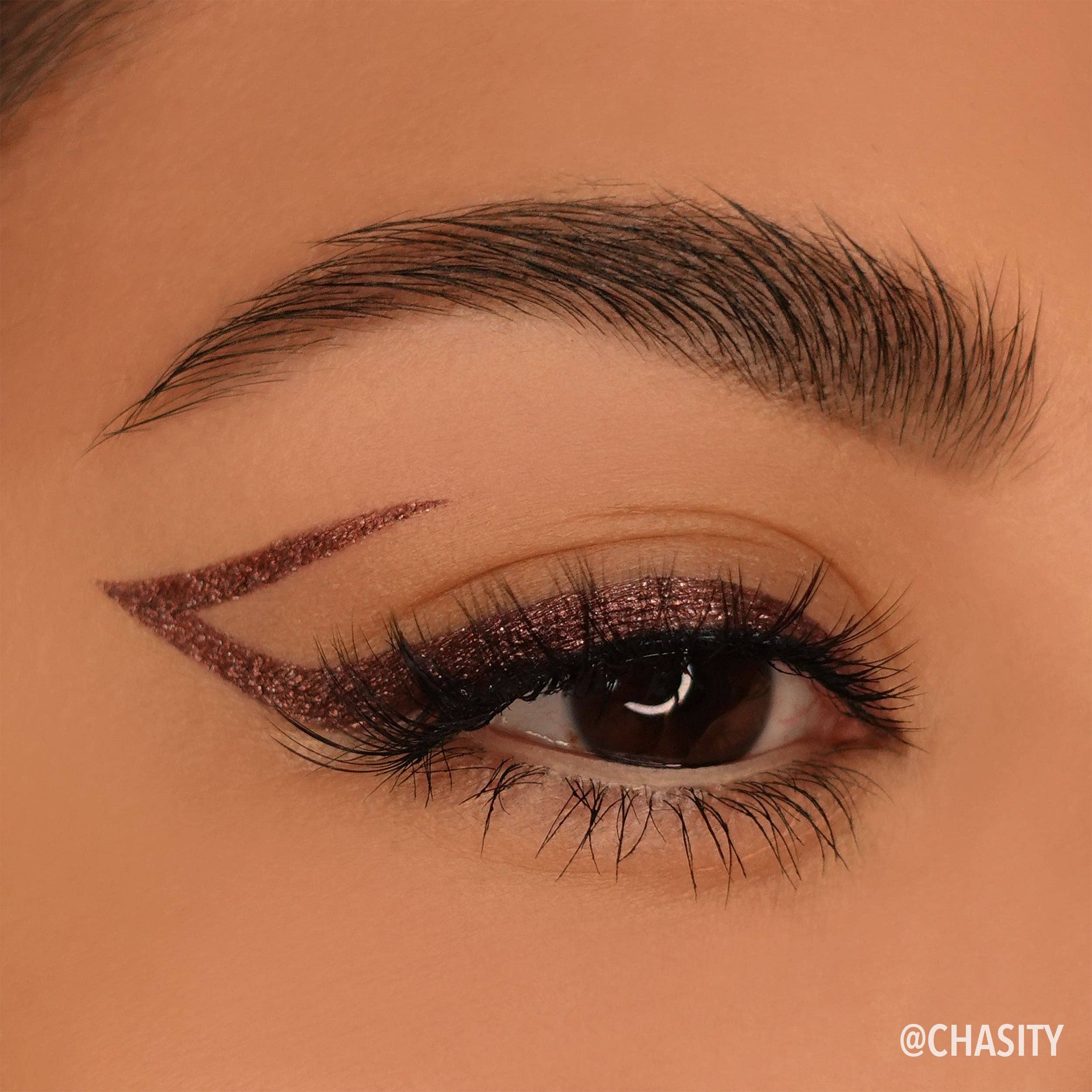 Statement Shimmer Liner