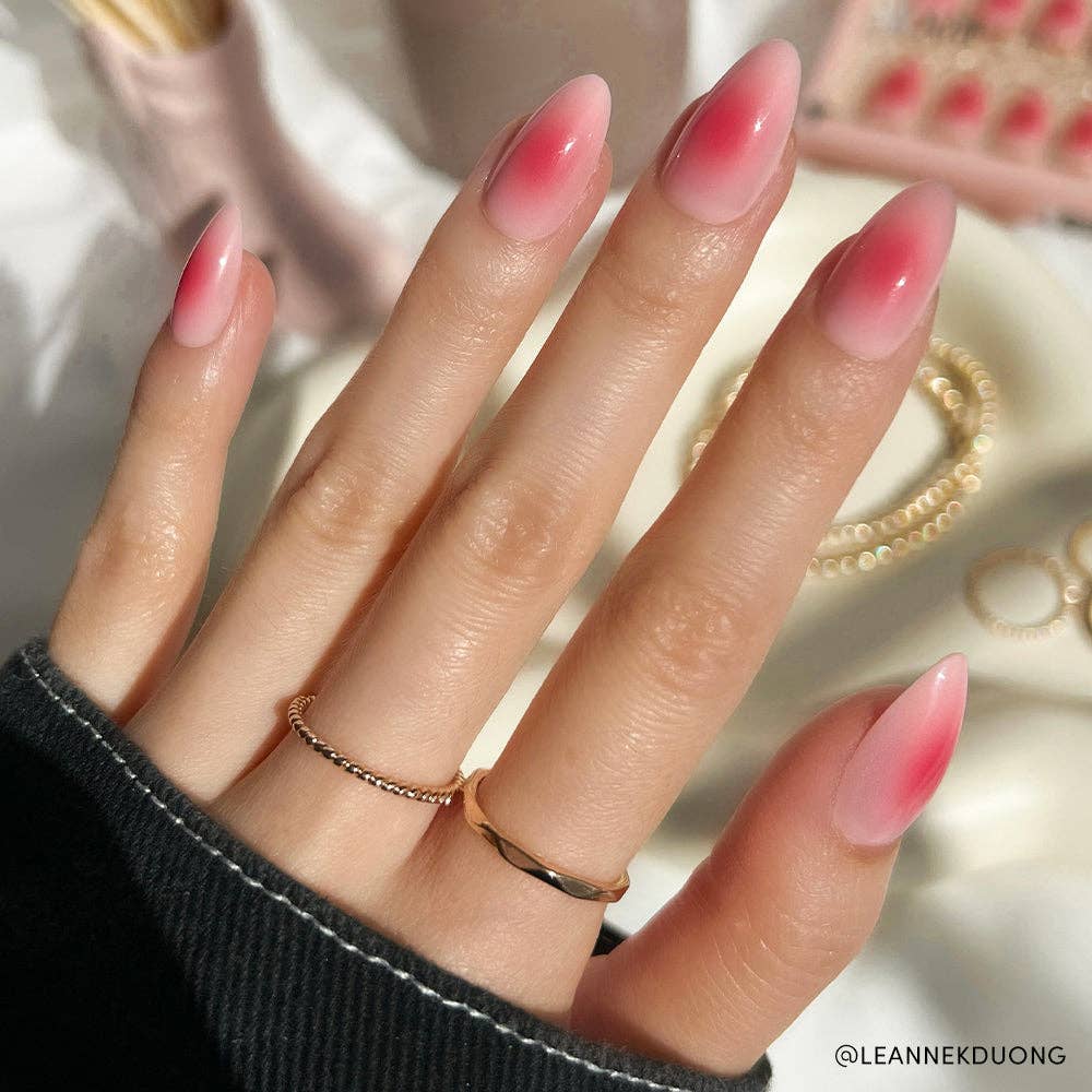 Blushing Aura Press-On Nails | Short Almond
