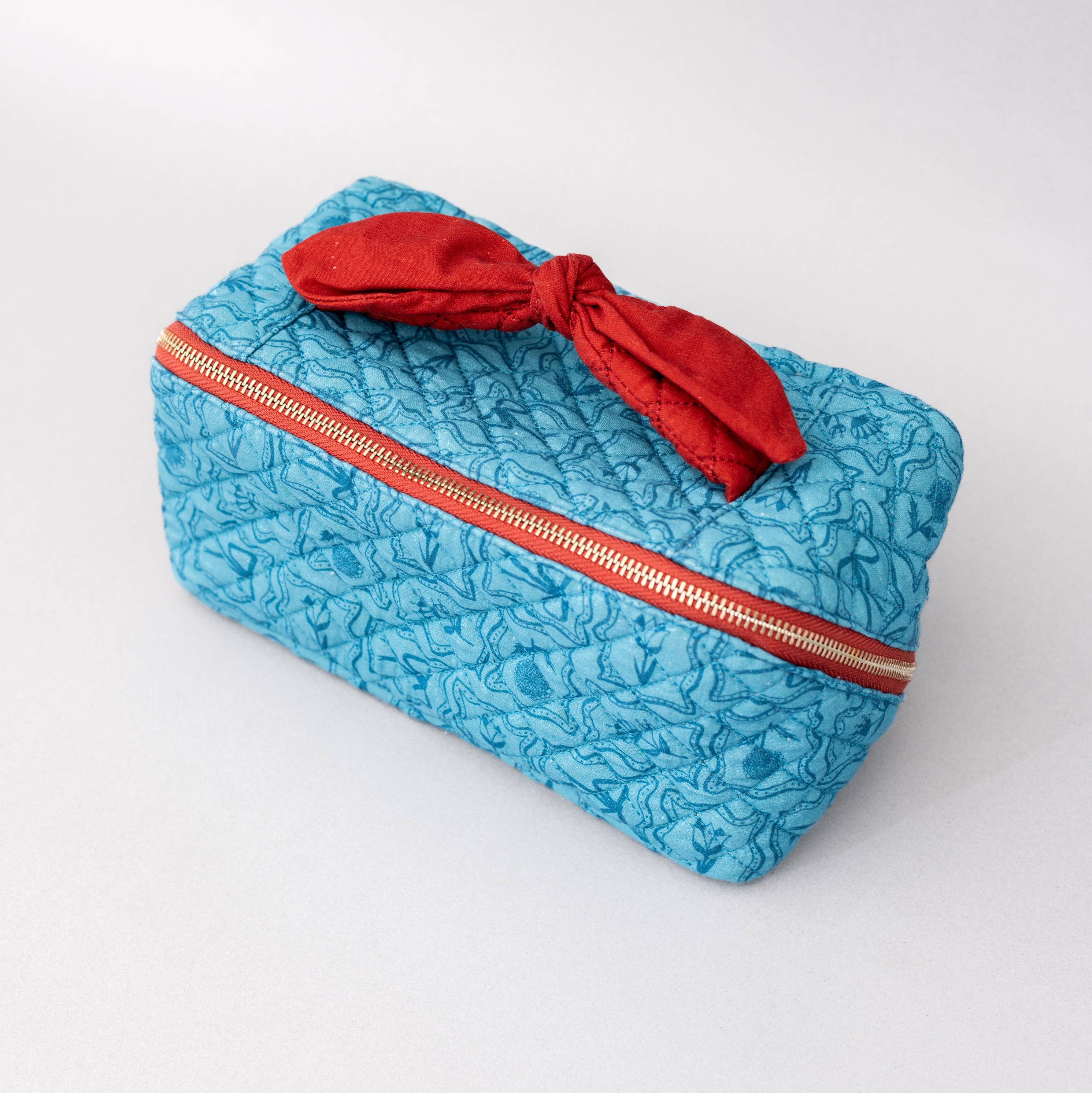 Flowers and Bows Makeup Bag